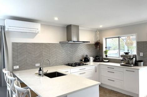 Photo of property in 60 Douglas Mclean Avenue, Marewa, Napier, 4110