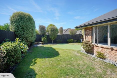 Photo of property in 10 Tawa Place, Parklands, Christchurch, 8083