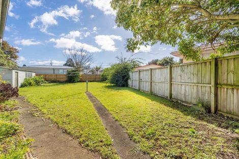 Photo of property in 10 Brentford Place, Manurewa, Auckland, 2102