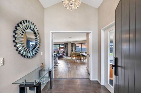 Photo of property in 3 Crabapple Close, Milson, Palmerston North, 4414