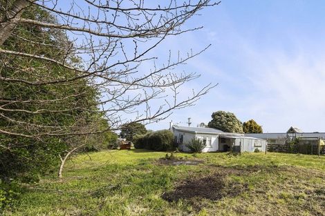 Photo of property in 11 Riemenschneider Street, Manaia, 4612