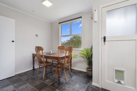 Photo of property in 9 Anson Place, Westown, New Plymouth, 4310