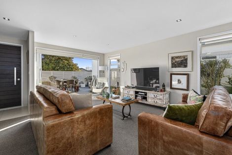 Photo of property in 16 Saint Pauls Drive, Brookfield, Tauranga, 3110