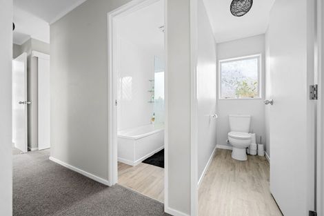 Photo of property in 8c Huia Avenue, Forest Lake, Hamilton, 3200