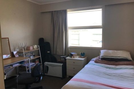 Photo of property in 16 Pulham Crescent, Queenwood, Hamilton, 3210