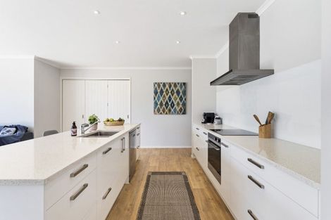 Photo of property in 3 Kuawa Drive, Kumeu, 0810