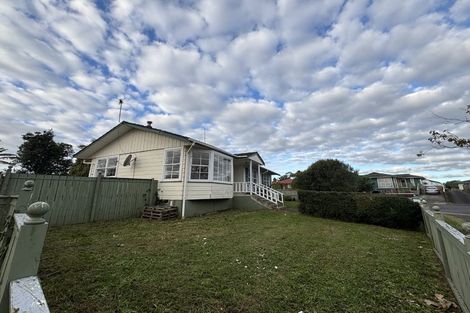 Photo of property in 1 Fairlight Place, Manurewa, Auckland, 2102