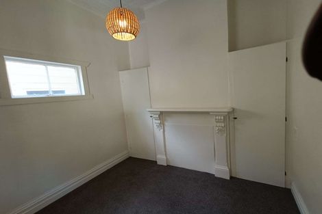 Photo of property in 121-123 Shakespeare Road, Bluff Hill, Napier, 4110