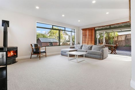 Photo of property in 2/305 Lake Road, Hauraki, Auckland, 0622