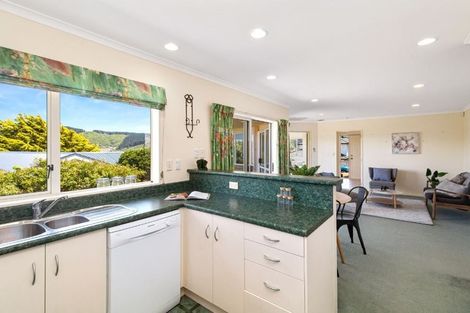 Photo of property in 3 Pikitanga Close, Tawa, Wellington, 5028