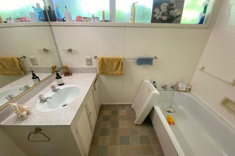 Photo of property in 77 Garreg Road, Bryndwr, Christchurch, 8052