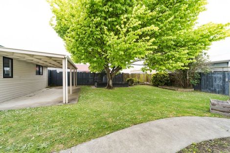 Photo of property in 14 Gladys Place, Kelvin Grove, Palmerston North, 4414