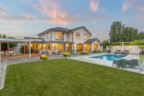 Photo of property in 16 Queenswood Gardens, Mairehau, Christchurch, 8052