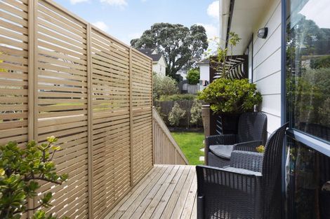 Photo of property in 25a Clairville Crescent, Wai O Taiki Bay, Auckland, 1072