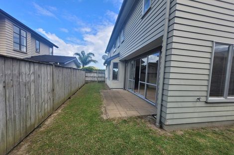 Photo of property in 35 Magma Crescent, Stonefields, Auckland, 1072