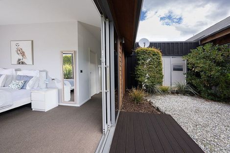 Photo of property in 12 Pendeen Crescent, Jacks Point, Queenstown, 9371