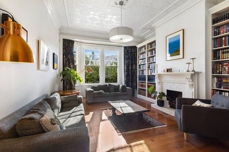 Photo of property in 23 Moana Road, Kelburn, Wellington, 6012