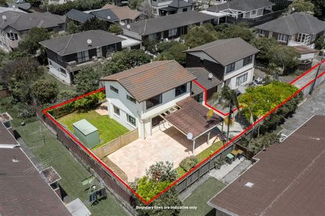 Photo of property in 2/16a Puriri Street, Takapuna, Auckland, 0622