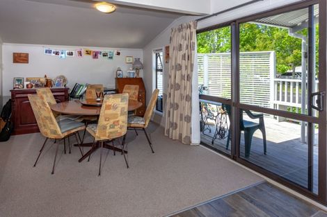Photo of property in 100d Waverley Place, Whangamata, 3620