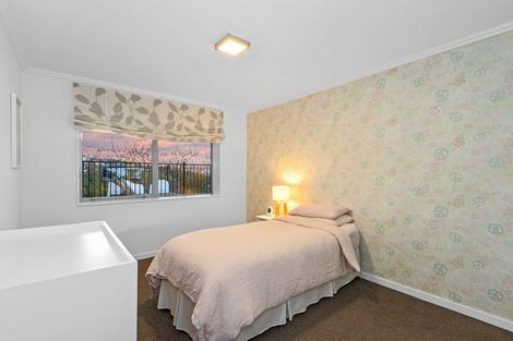 Photo of property in 19 Luxton Place, Mount Pleasant, Christchurch, 8081