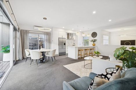 Photo of property in 12 Stockyard Crescent, Pukekohe, 2120