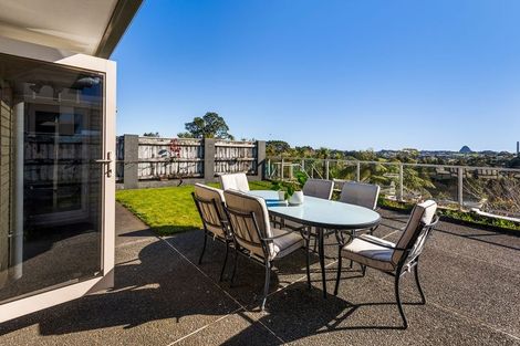 Photo of property in 9a Manukaka Heights, Hurdon, New Plymouth, 4310
