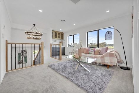 Photo of property in 2a Ballyalton Crescent, Flat Bush, Auckland, 2019