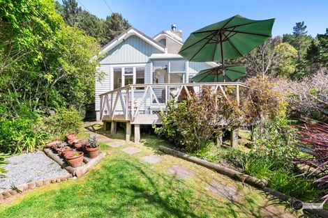 Photo of property in 52 Elmslie Road, Pinehaven, Upper Hutt, 5019