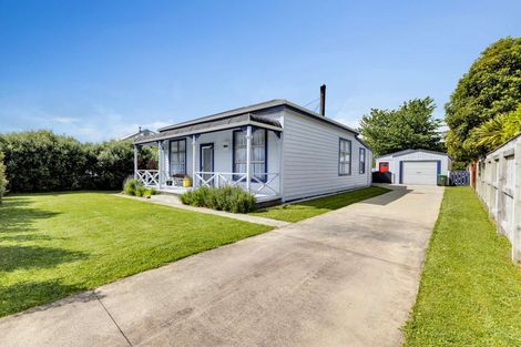 Photo of property in 13 Maire Street, Inglewood, 4330