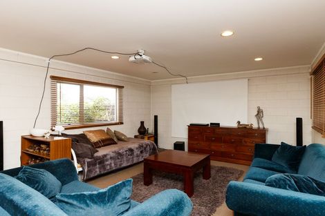 Photo of property in 3 Drury Street, Cloverlea, Palmerston North, 4412