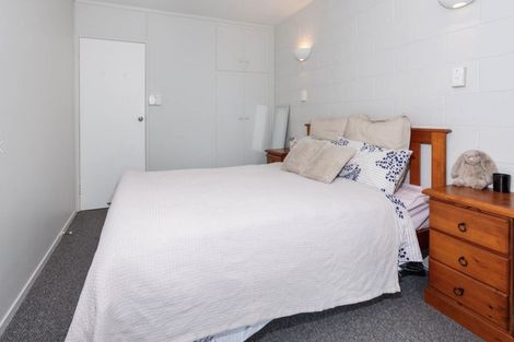 Photo of property in 10/32 Blockhouse Bay Road, Avondale, Auckland, 1026