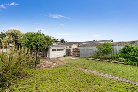 Photo of property in 5 Seafront Road, Castlecliff, Whanganui, 4501