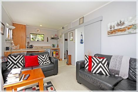 Photo of property in 4 Holben Parade, Foxton Beach, Foxton, 4815