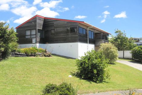 Photo of property in 3 Dudley Crescent, Cable Bay, 0420