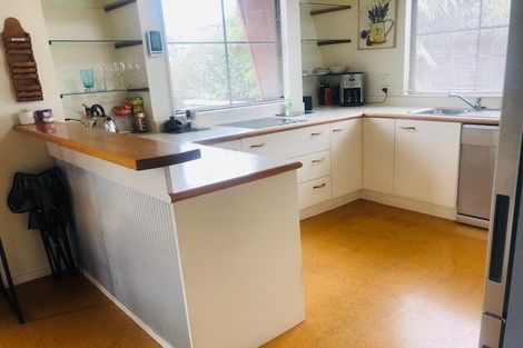 Photo of property in 5 Makora Road, Otaihanga, Paraparaumu, 5036