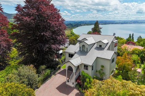 Photo of property in 4 Tupara Crescent, Kawaha Point, Rotorua, 3010