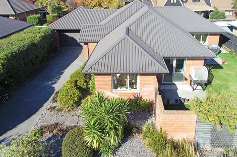 Photo of property in 114 Rothesay Road, Parklands, Christchurch, 8083