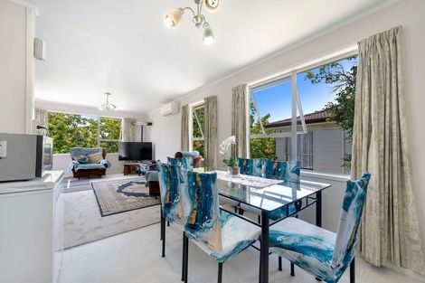 Photo of property in 10 Glucina Place, Glen Eden, Auckland, 0602