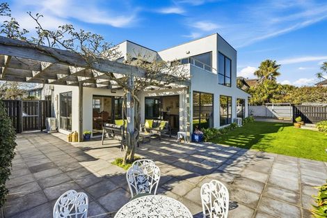 Photo of property in 68 Ravensdale Rise, Westmorland, Christchurch, 8025