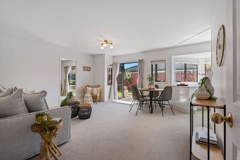 Photo of property in 26 Settlers Grove, Orewa, 0931