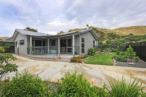 Photo of property in 4 John Ross Place, Kairakau, Havelock North, 4295