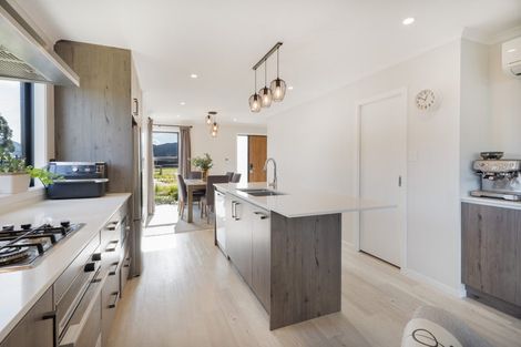 Photo of property in 38 Mawai Hakona Drive, Wallaceville, Upper Hutt, 5018