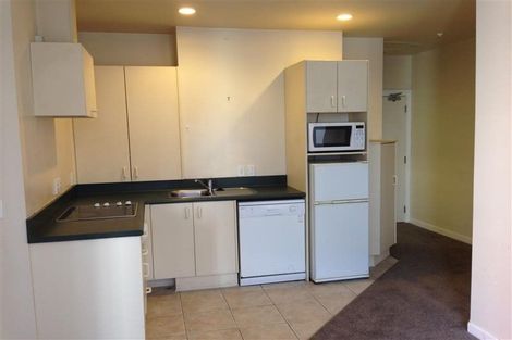 Photo of property in Terrace Tower Apartments, 7b/126 The Terrace, Wellington Central, Wellington, 6011