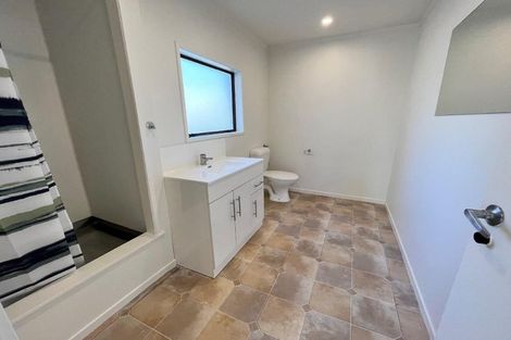 Photo of property in 12a Prince Regent Drive, Half Moon Bay, Auckland, 2012