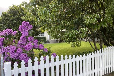 Photo of property in 14 Papawai Road, Greytown, 5712