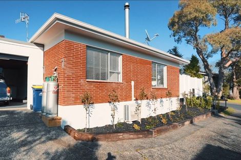 Photo of property in 1/9 Paruru Avenue, Northcote, Auckland, 0627