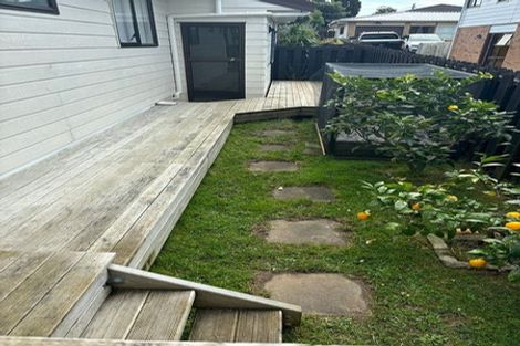 Photo of property in 1/5 Strid Road, Te Atatu South, Auckland, 0610