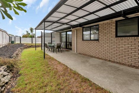 Photo of property in 18 Ocean View Rise, Ruakaka, 0116