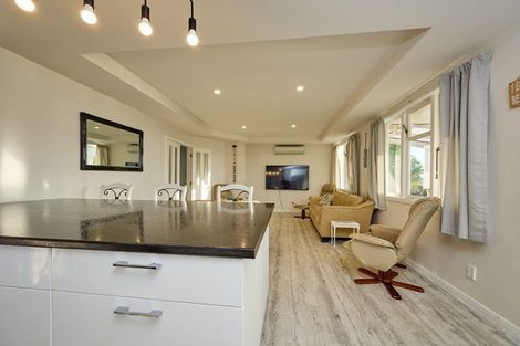 Photo of property in 73 Churchill Street, Kaikoura, 7300