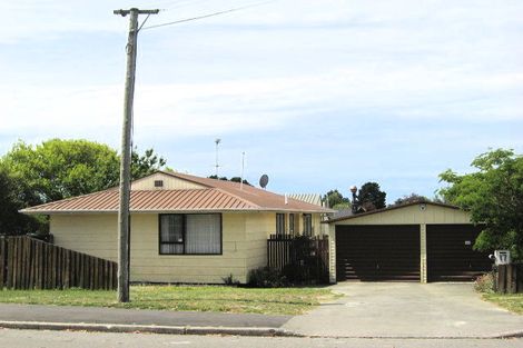 Photo of property in 17 Keighleys Road, Bromley, Christchurch, 8062
